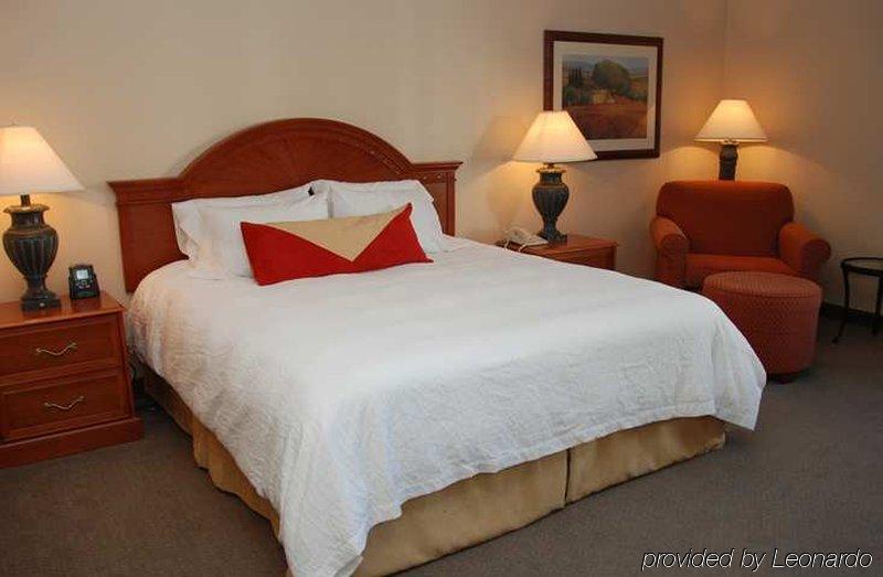 Hilton Garden Inn Louisville East Δωμάτιο φωτογραφία